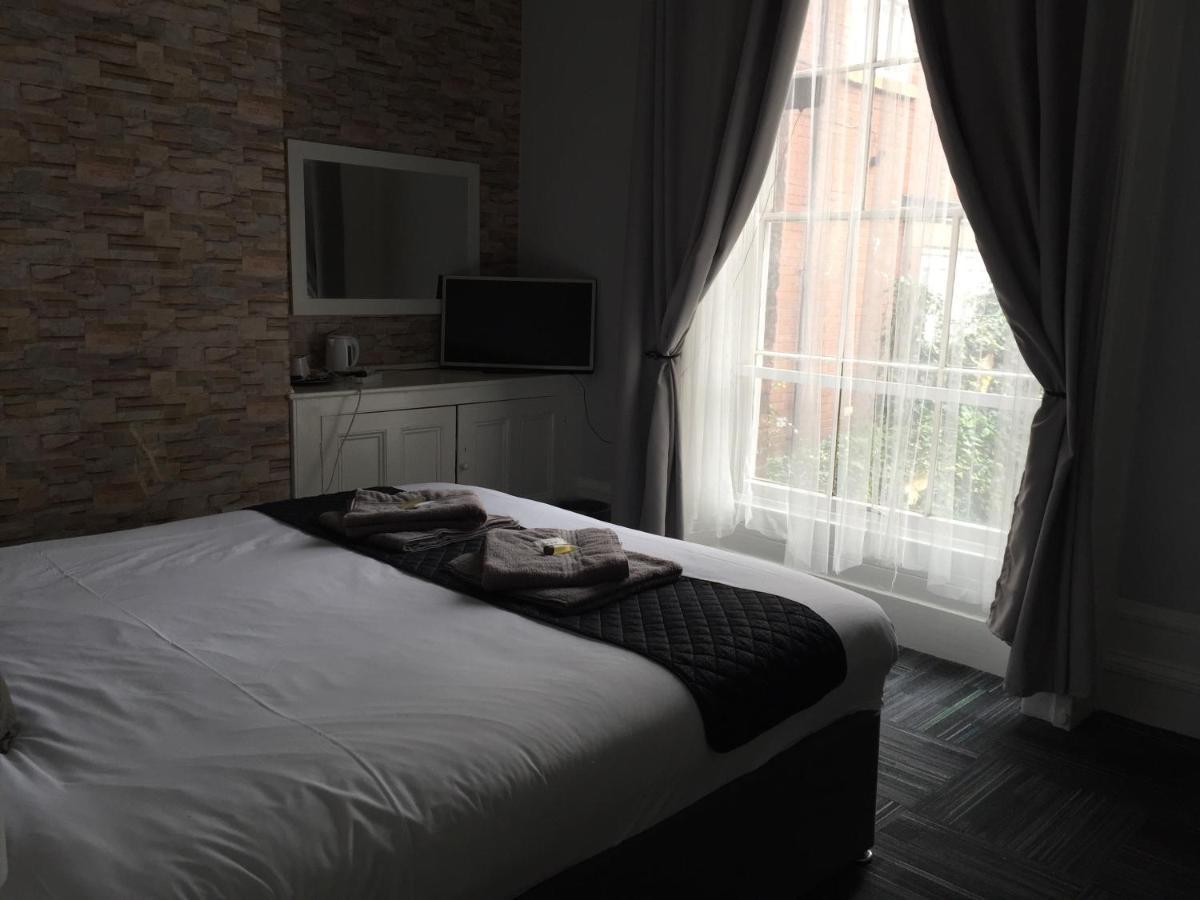 Queens Guesthouse Манчестер Экстерьер фото