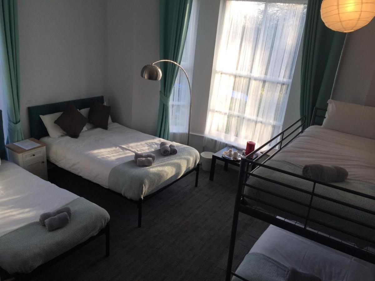 Queens Guesthouse Манчестер Экстерьер фото